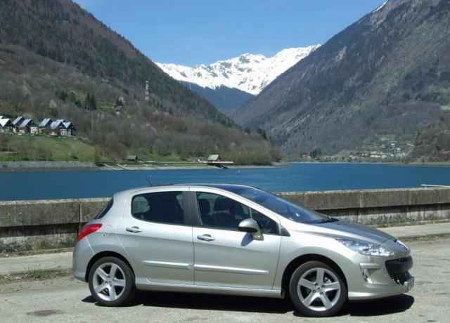 http://www.forum-peugeot.com/Forum/mesimages/20489/308 de Guillj- 39.jpg